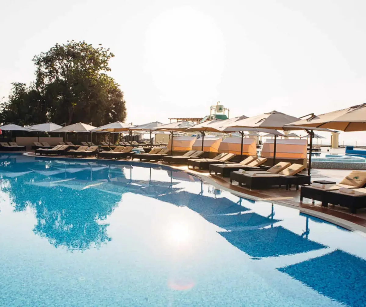 Открытый бассейн в Palmira Palace Resort