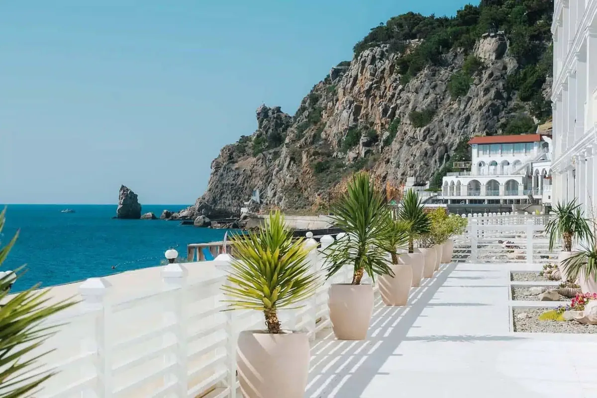Отель Palmira Palace Resort 5 звёзд в Курпатах, Ялта